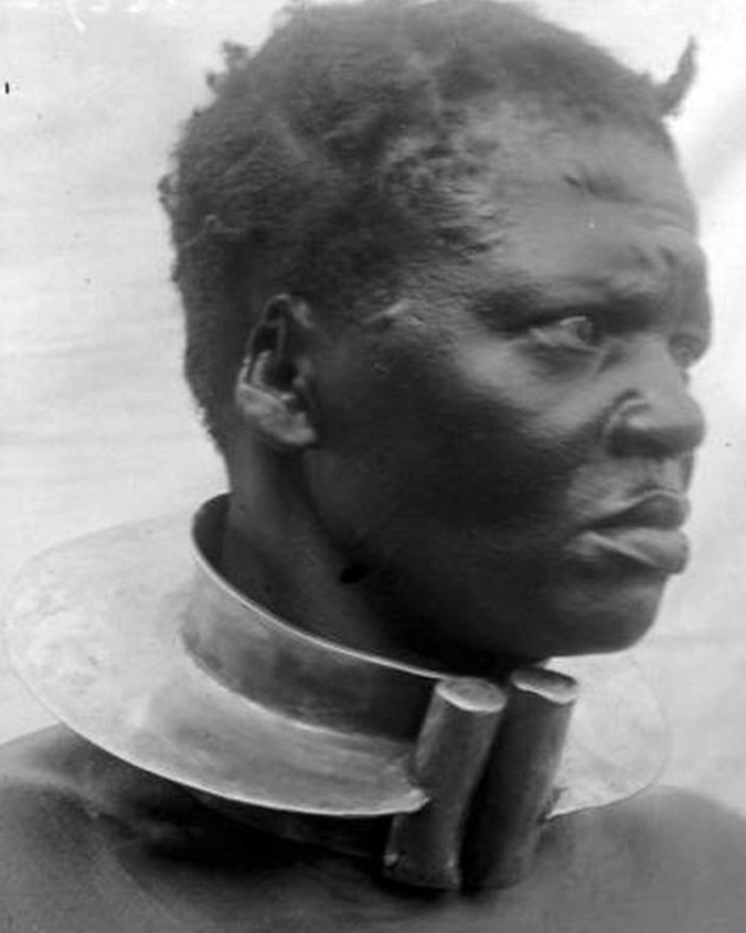 Retrato histórico con torque africano
